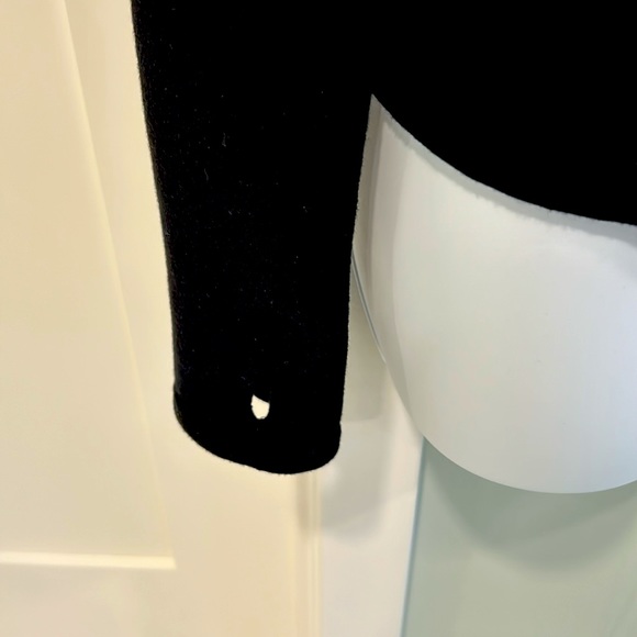 Cozy Athleta yoga wrap! - Picture 2 of 5